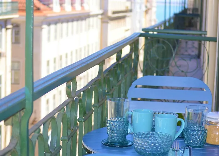 Silver Side River Apartment *